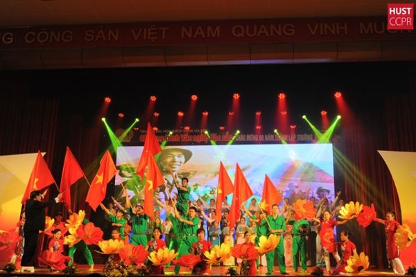 Tưng bừng Liên hoan văn nghệ Công đoàn năm 2016