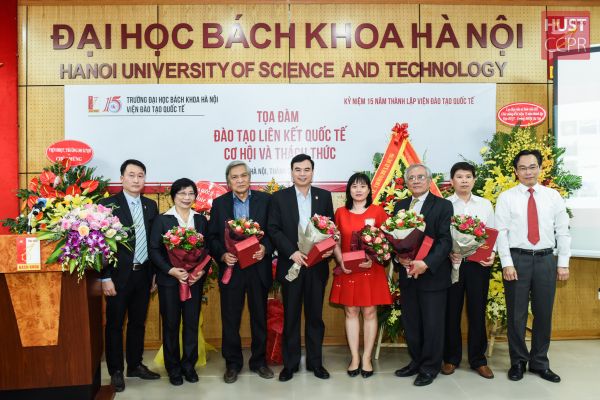 Đào tạo liên kết quốc tế: Cơ hội và thách thức