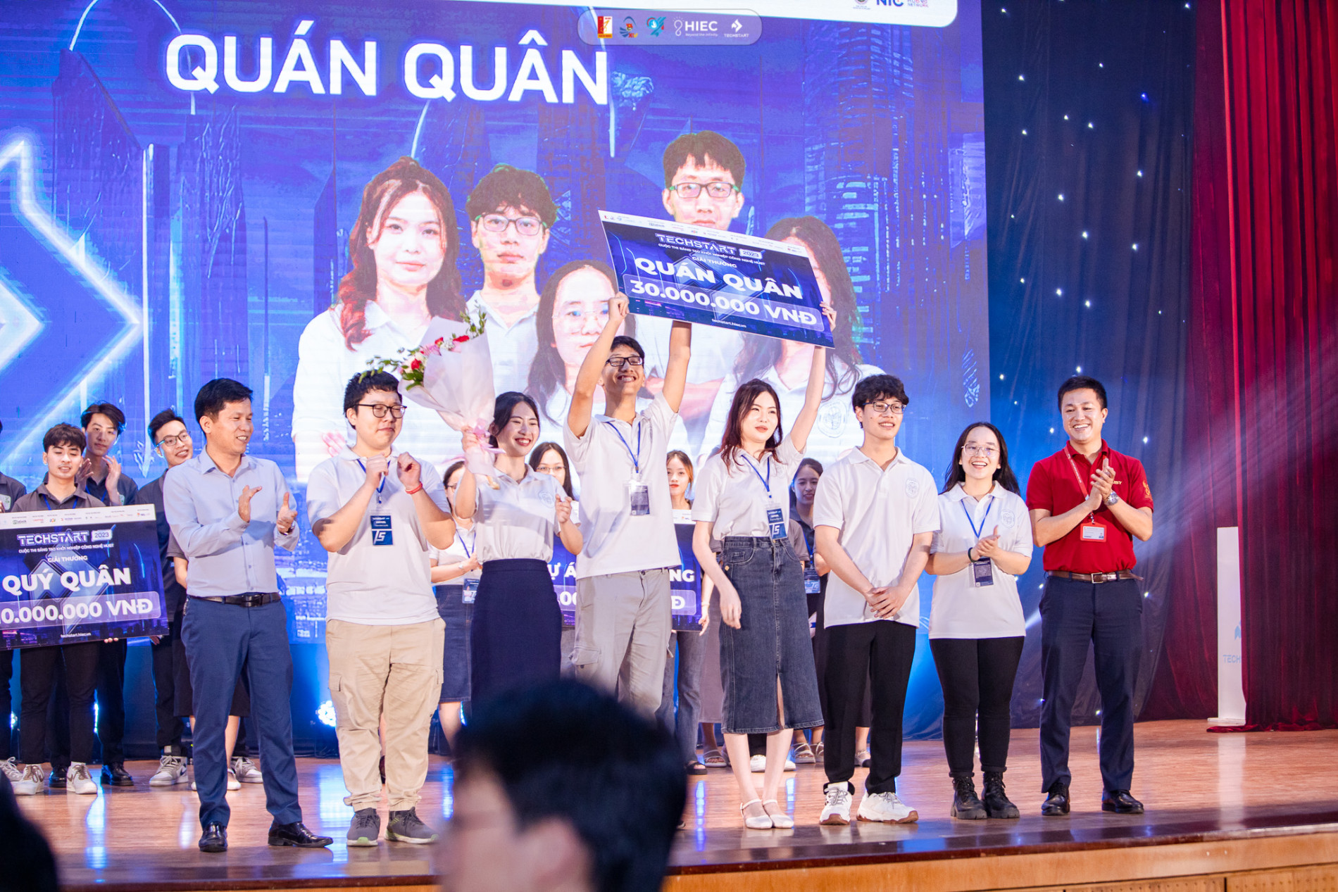 Quán quân TECHSTART: 'Sản phẩm của chúng tôi là thứ thế giới đang cần'